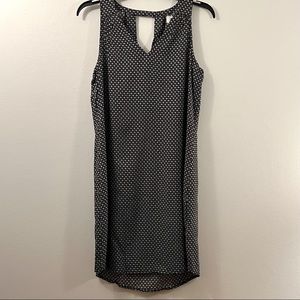 Old Navy Sleeveless Shift Dress with Keyhole Back (S)